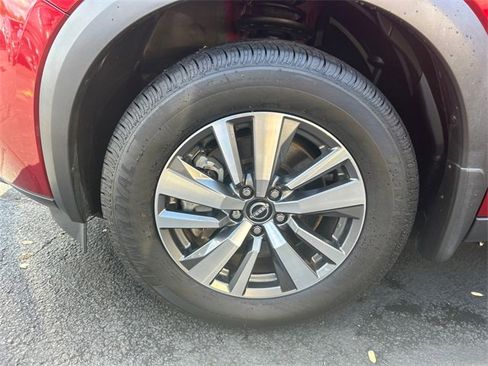 Certified 2024 Nissan Pathfinder SL image 8