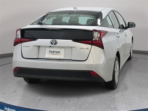 Used 2020 Toyota Prius LE image 7