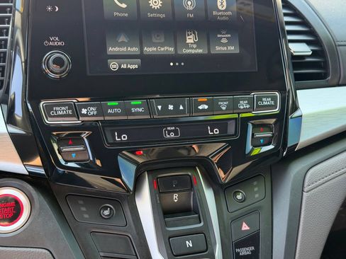 Used 2019 Honda Odyssey EX image 21