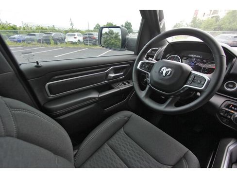 Used 2025 RAM 1500 Lone Star AWD/4WD image 9