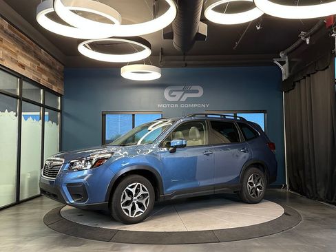 Used 2020 Subaru Forester Premium AWD/4WD image 7