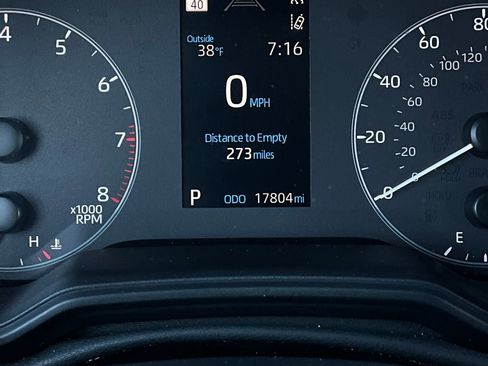 Used 2025 Toyota Corolla LE image 34