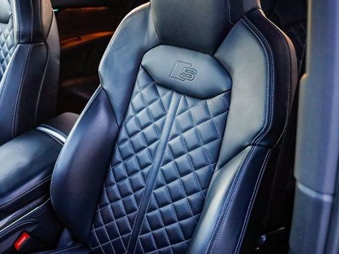 Used 2023 Audi SQ7 Prestige w/ Prestige Package image 26