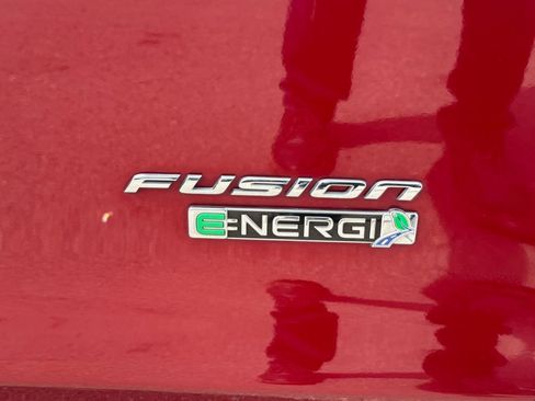Used 2017 Ford Fusion Energi Platinum image 6