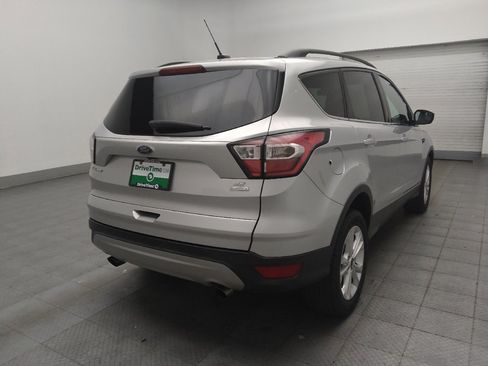 Used 2018 Ford Escape SE image 9