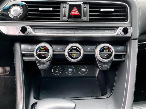 Used 2023 Genesis G70 2.0T RWD image 34