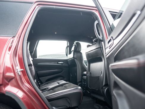 Used 2019 Jeep Grand Cherokee Trailhawk AWD/4WD image 22