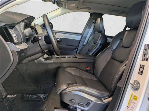 New 2026 Volvo XC90 T8 Ultra w/ Protection Package image 4