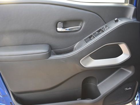 Used 2024 Nissan Frontier SL w/ Technology Package image 12