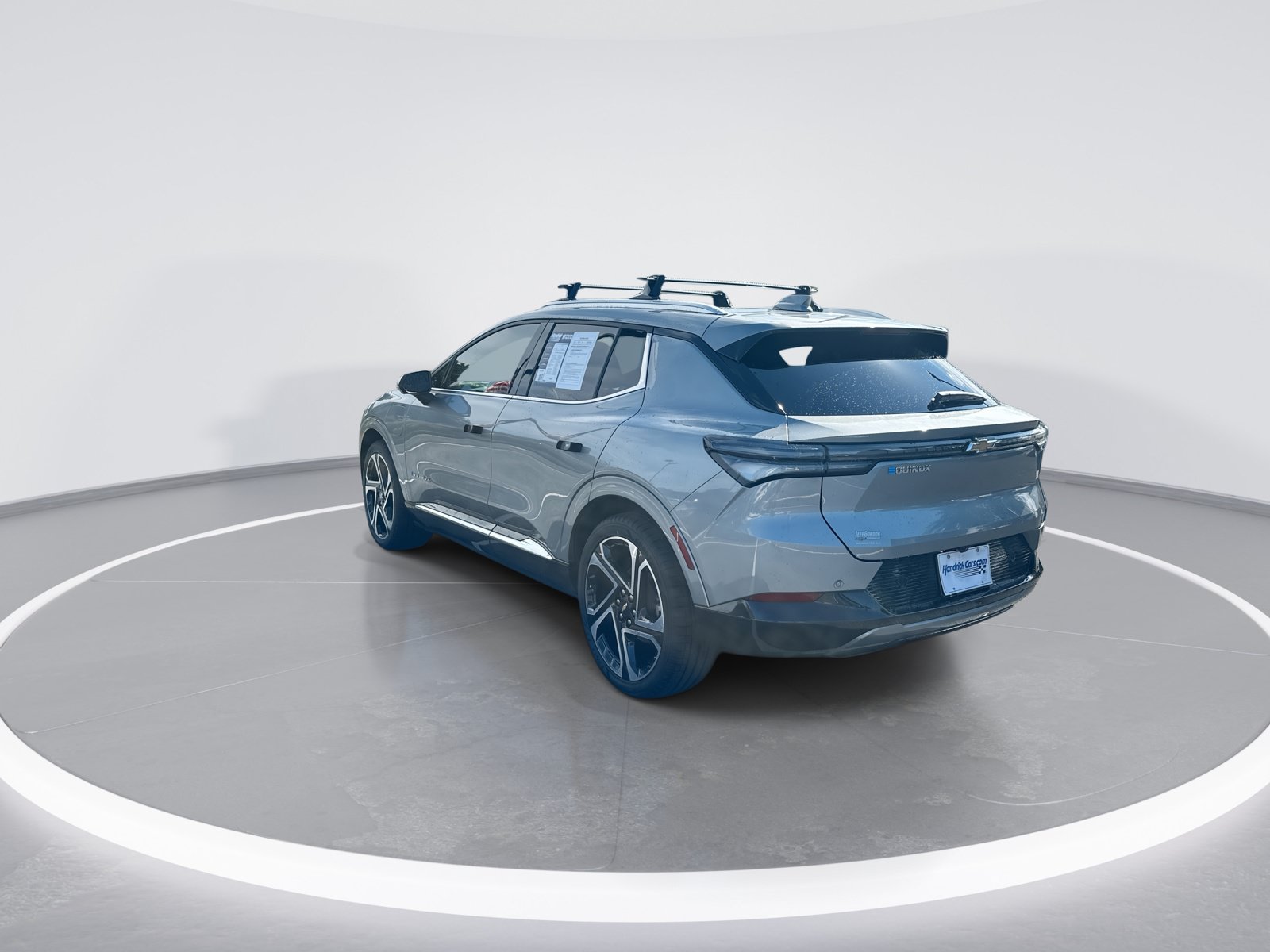 Used 2024 Chevrolet Equinox EV LT FWD image 7