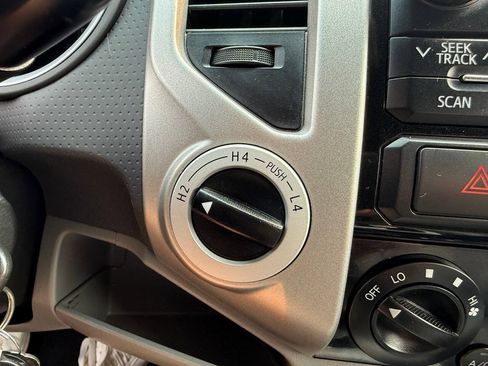 Used 2012 Toyota Tacoma 4x4 Access Cab V6 w/ TRD Off-Road Pkg image 60