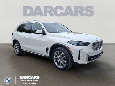 Used 2025 BMW X5 xDrive50e AWD/4WD image 1