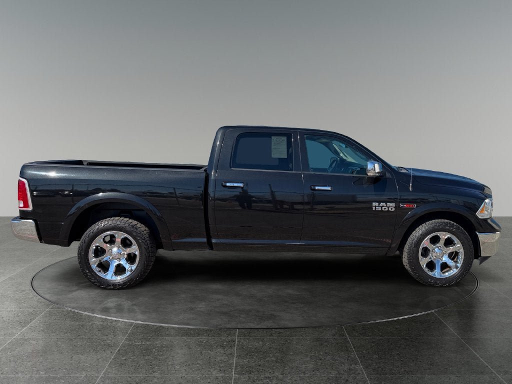 Used 2018 RAM 1500 Laramie AWD/4WD image 10