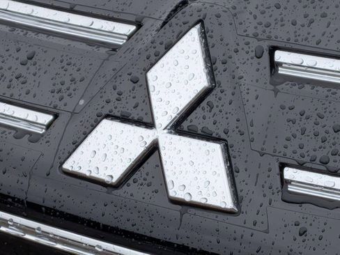 New 2026 Mitsubishi Outlander SE AWD/4WD image 9