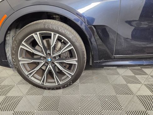 Used 2022 BMW X7 xDrive40i w/ M Sport Package image 10
