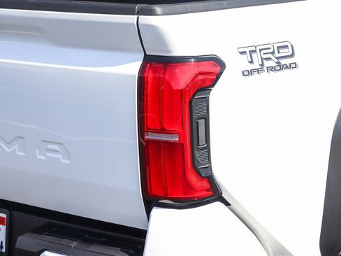 Used 2024 Toyota Tacoma TRD Off-Road w/ TRD Off Road Premium Package AWD/4WD image 8
