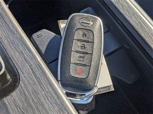 Used 2023 Nissan Ariya AWD image 39