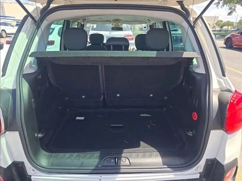 Used 2014 FIAT 500L Trekking w/ Popular Equipment Group FWD image 6
