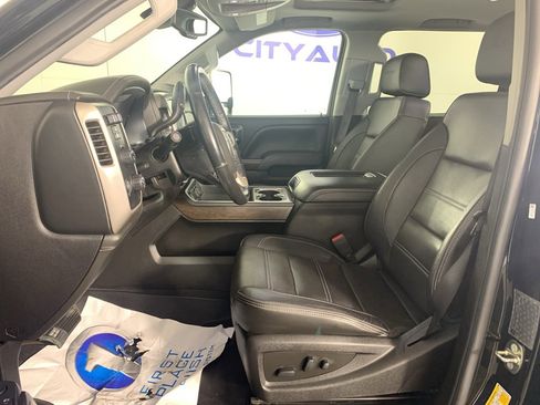 Used 2019 GMC Sierra 3500 Denali w/ Duramax Plus Package image 15