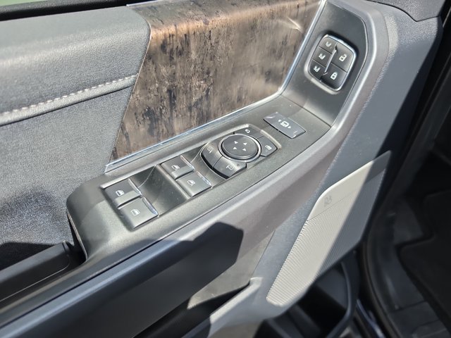 Certified 2025 Ford F450 Lariat AWD/4WD image 18