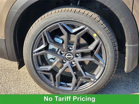 New 2026 Nissan Kicks SR image 8