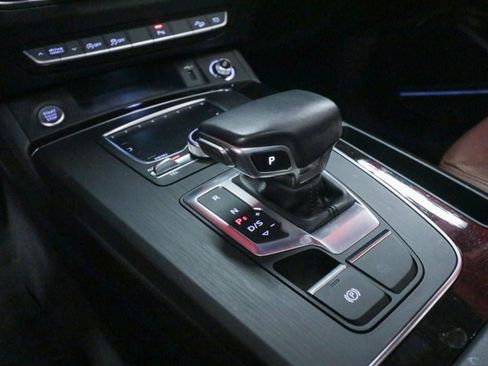Used 2019 Audi Q5 2.0T Premium Plus w/ Premium Plus Package AWD/4WD image 23