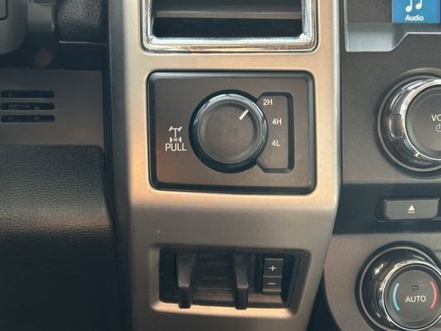 Used 2018 Ford F250 Lariat image 43