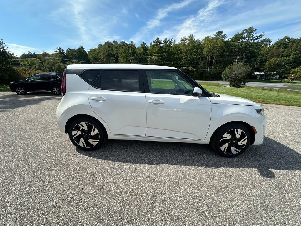 Used 2023 Kia Soul GT-Line FWD image 6
