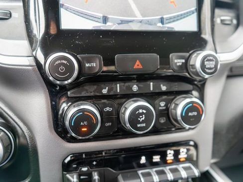 Used 2022 RAM 1500 Big Horn AWD/4WD image 32