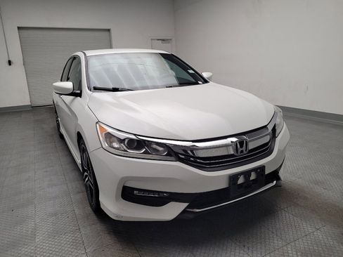 Used 2017 Honda Accord Sport image 14