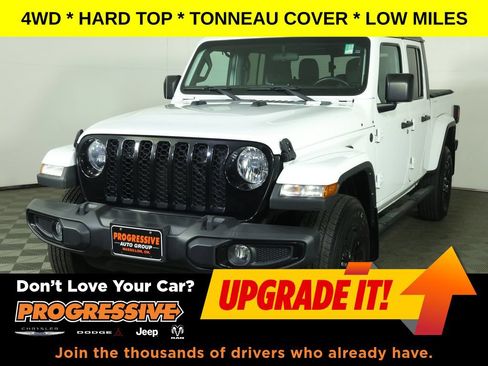 Used 2022 Jeep Gladiator Sport AWD/4WD image 1