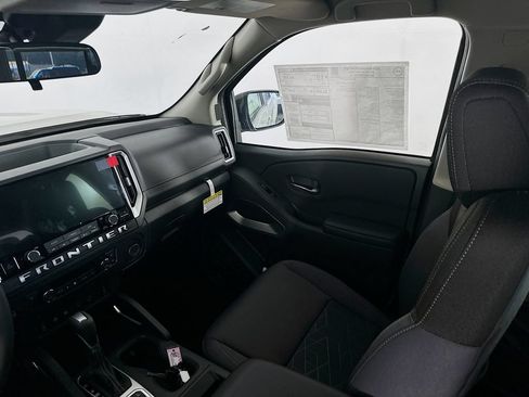 New 2026 Nissan Frontier SV w/ All-Weather Content Package AWD/4WD image 30
