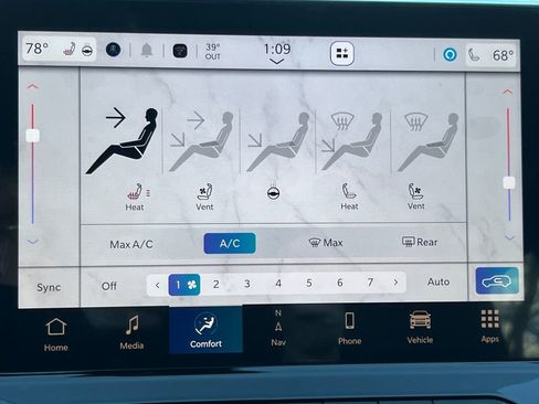 New 2025 Jeep Compass Limited w/ Elite Group image 8