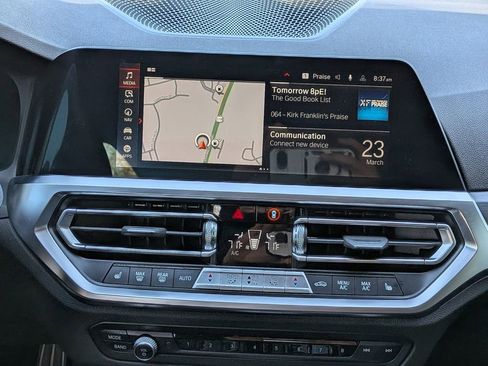 Used 2022 BMW 330i xDrive Sedan w/ M Sport Package image 17