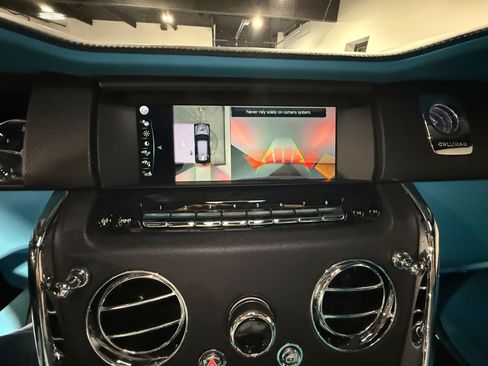Used 2023 Rolls-Royce Cullinan w/ Cullinan Package image 51