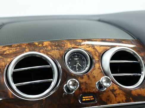 Used 2017 Bentley Continental GT image 29