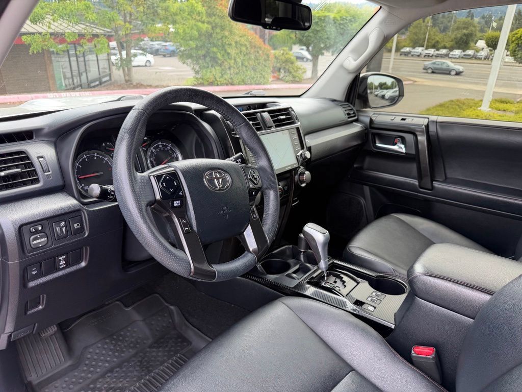 Used 2021 Toyota 4Runner TRD Off-Road Premium w/ Moonroof Package AWD/4WD image 15