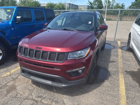 Used 2021 Jeep Compass Latitude w/ Sun and Sound Group AWD/4WD image 18