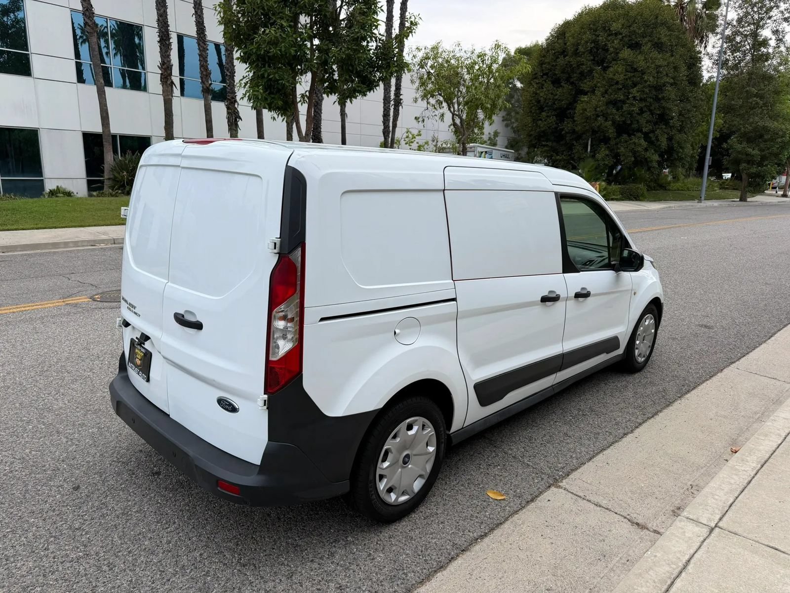 Used 2017 Ford Transit Connect XL FWD image 5