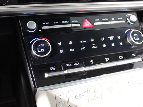 Used 2025 Hyundai Santa Fe Calligraphy FWD image 29