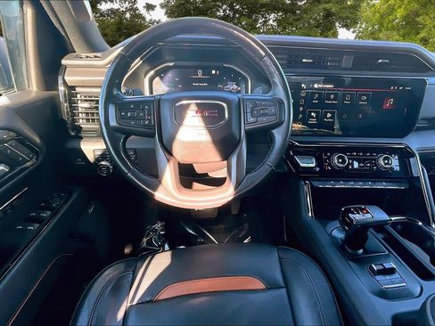 Used 2022 GMC Sierra 1500 AT4 image 9