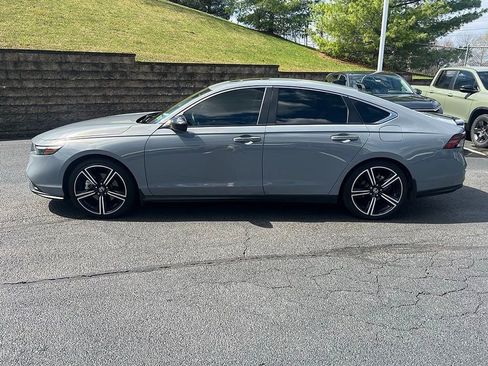 Used 2023 Honda Accord Sport image 6