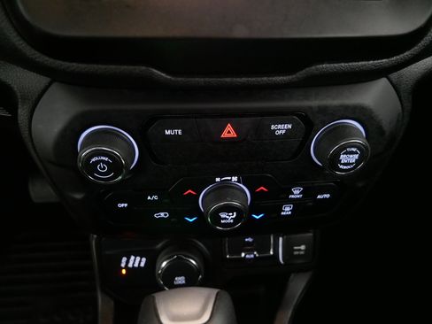 Used 2019 Jeep Renegade Altitude w/ Quick Order Package 2XM image 23