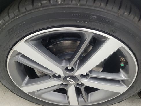 Used 2017 Kia Forte EX image 31