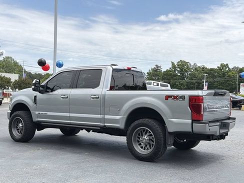 Used 2022 Ford F350 Platinum AWD/4WD image 3