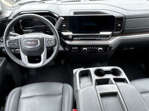 Used 2025 GMC Sierra 1500 SLT image 23