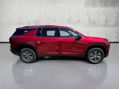 New 2025 Chevrolet Traverse LT w/ Enhanced Driving Package image 4
