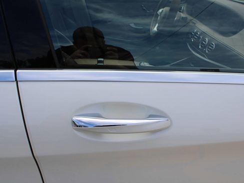 Used 2018 Mercedes-Benz S 560 4MATIC Sedan image 41