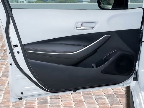 Used 2024 Toyota Corolla SE FWD image 10