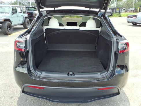 Used 2025 Tesla Model Y Performance AWD/4WD image 19